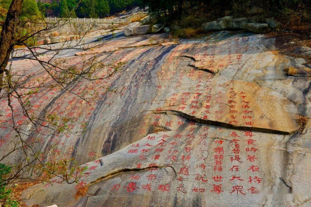 2万亿俱乐部有望扩容：武汉杭州冲线，谁能“抢八”成功？